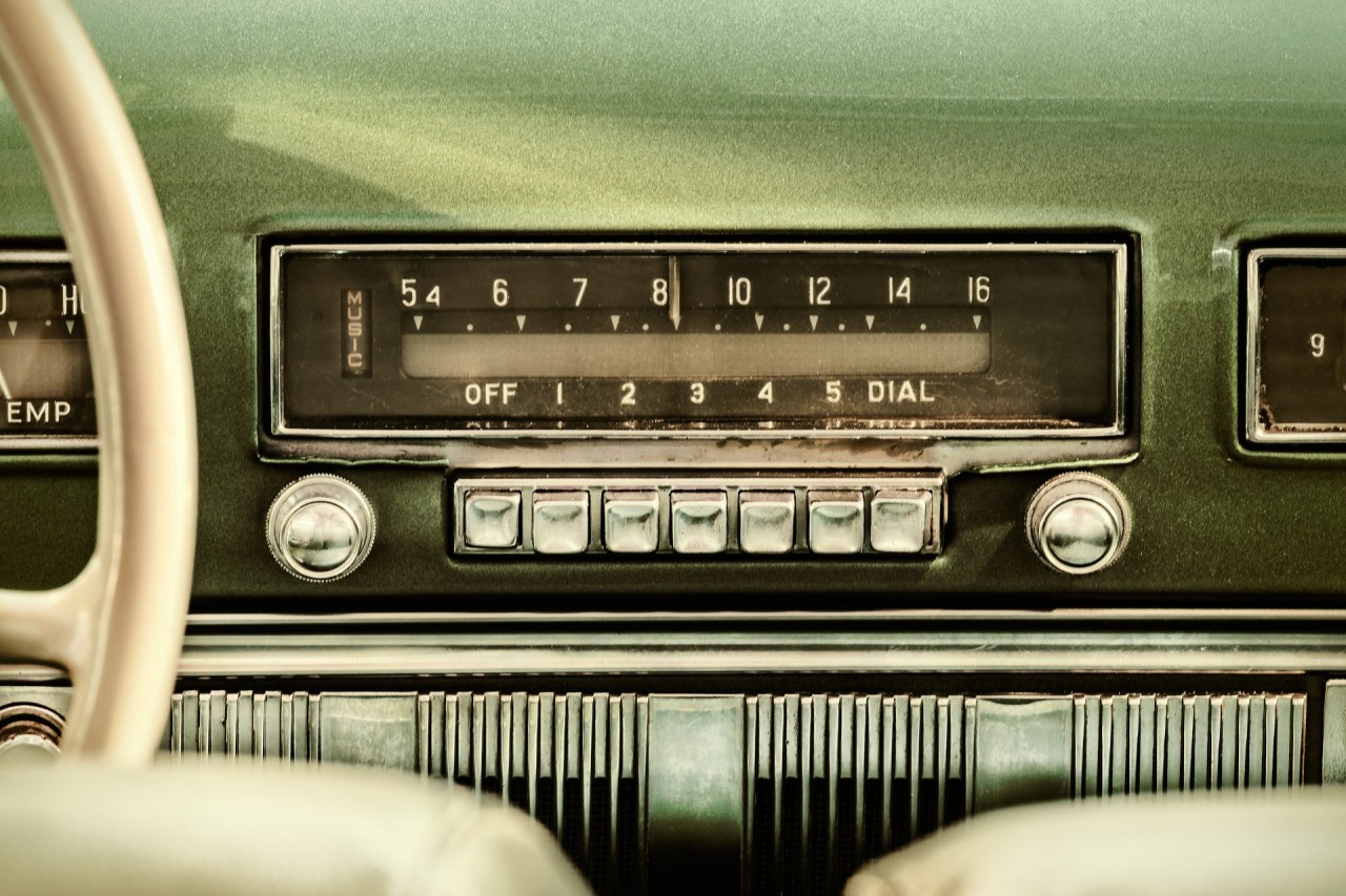 autoradio-vintange-musica-officina-meccanica-siae.jpg