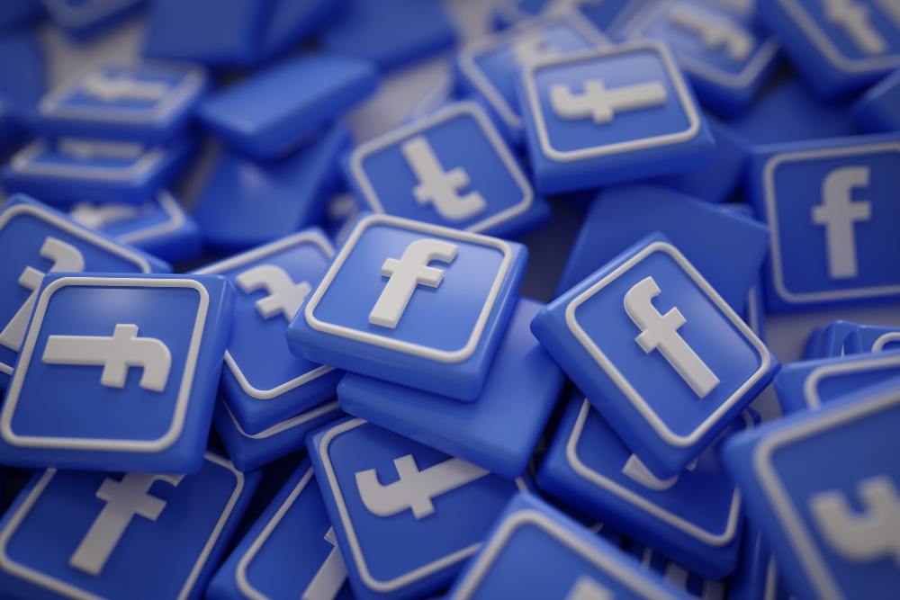 pile-of-3d-facebook-logos-1.jpg